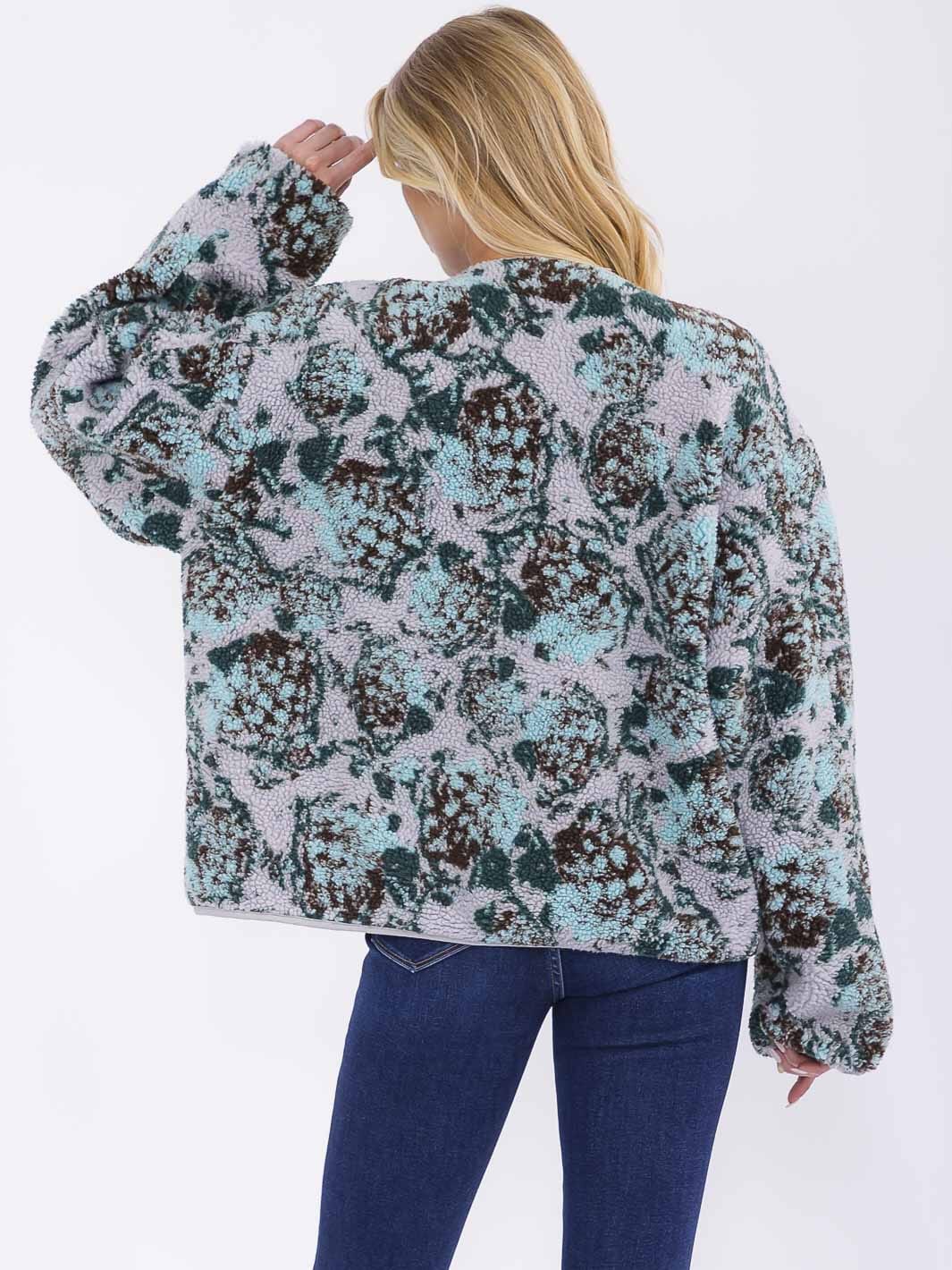 WOMEN'S LONG SLEEVE BUTTON CLOSURE FRONT POCKETS PRINT SHERPA JACKET