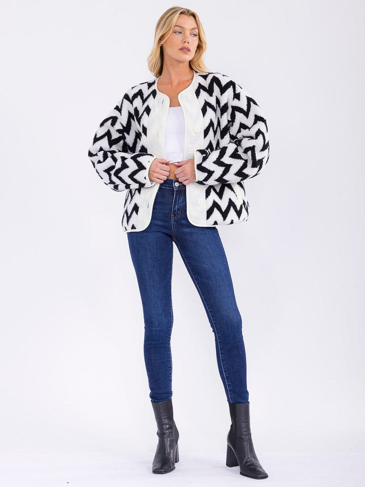 WOMEN'S LONG SLEEVE BUTTON CLOSURE FRONT POCKETS COLORBLOCK SHERPA JACKET