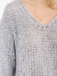 WOMEN'S LONG SLEEVE V-NECK OVERSIZED KNIT PULLOVER SWEATER