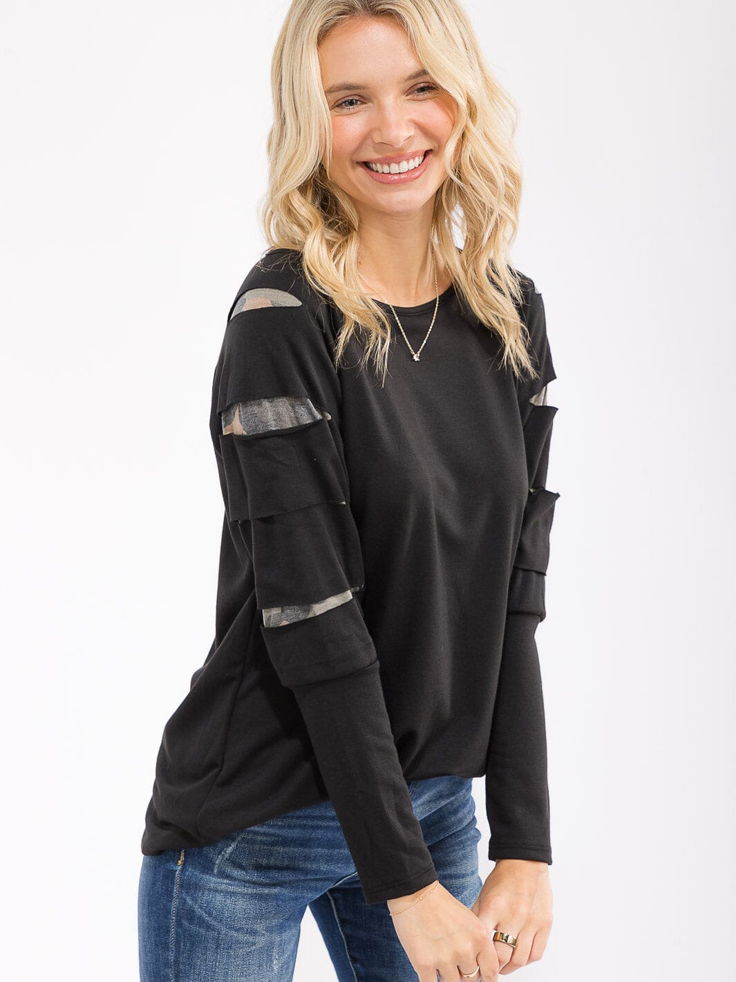 WOMEN'S LONG SLEEVE CAMO PRINT DETAILED LOOSE FIT TOP