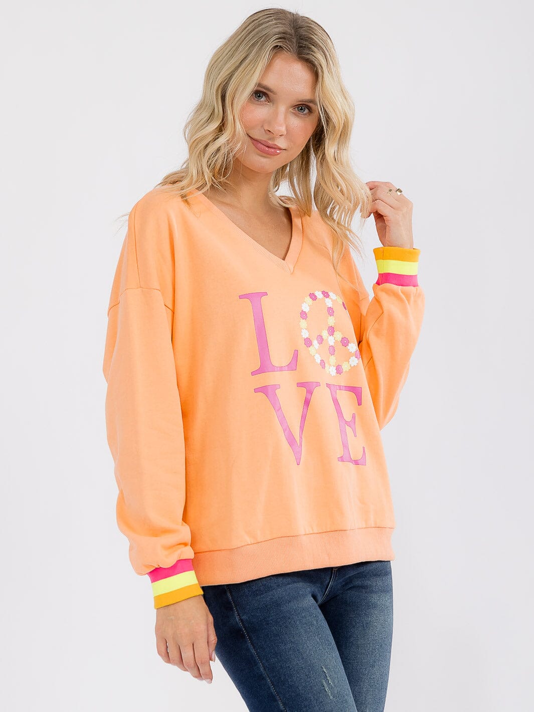 WOMEN'S LONG SLEEVE V-NECK GRAPHIC PULLOVER SWEATER