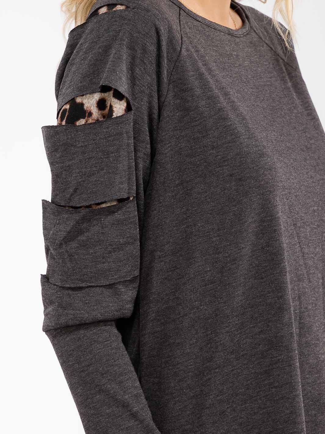 WOMEN'S LONG SLEEVE ANIMAL PRINT DETAILED LOOSE FIT TOP