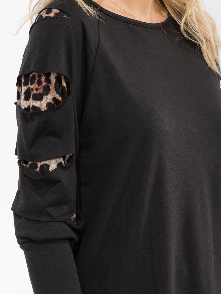 WOMEN'S LONG SLEEVE ANIMAL PRINT DETAILED LOOSE FIT TOP