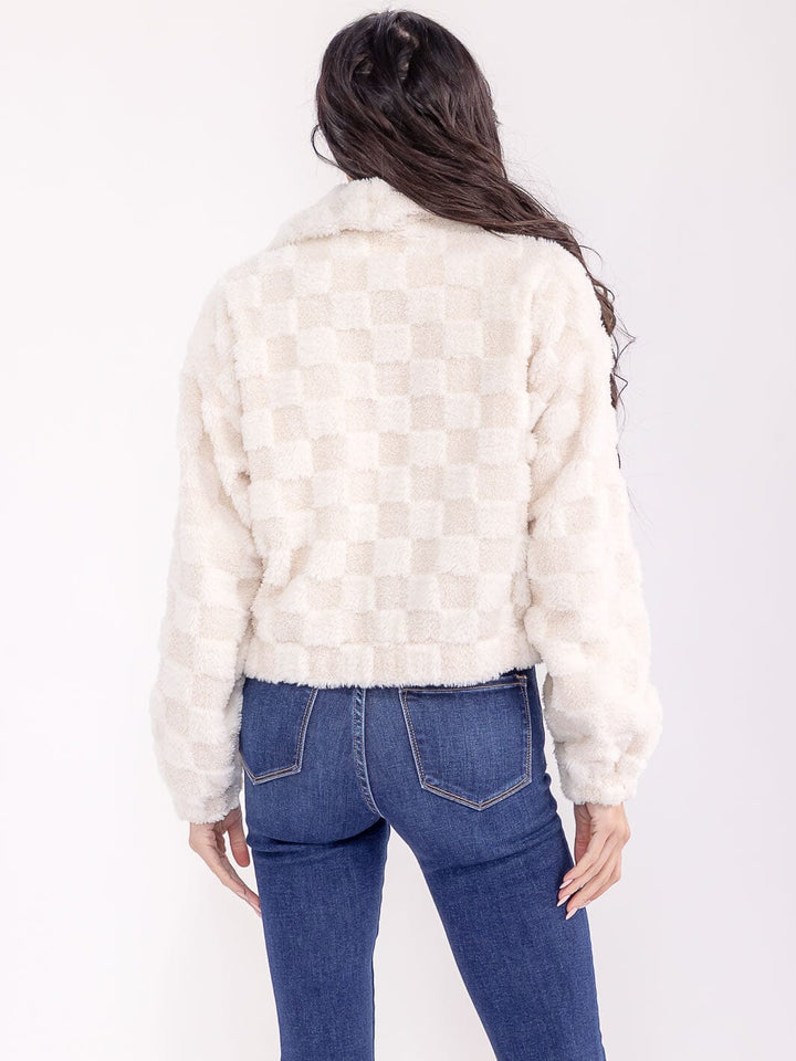 WOMEN'S LONG SLEEVE BUTTON CLOSURE POCKETS FUZZY JACKET