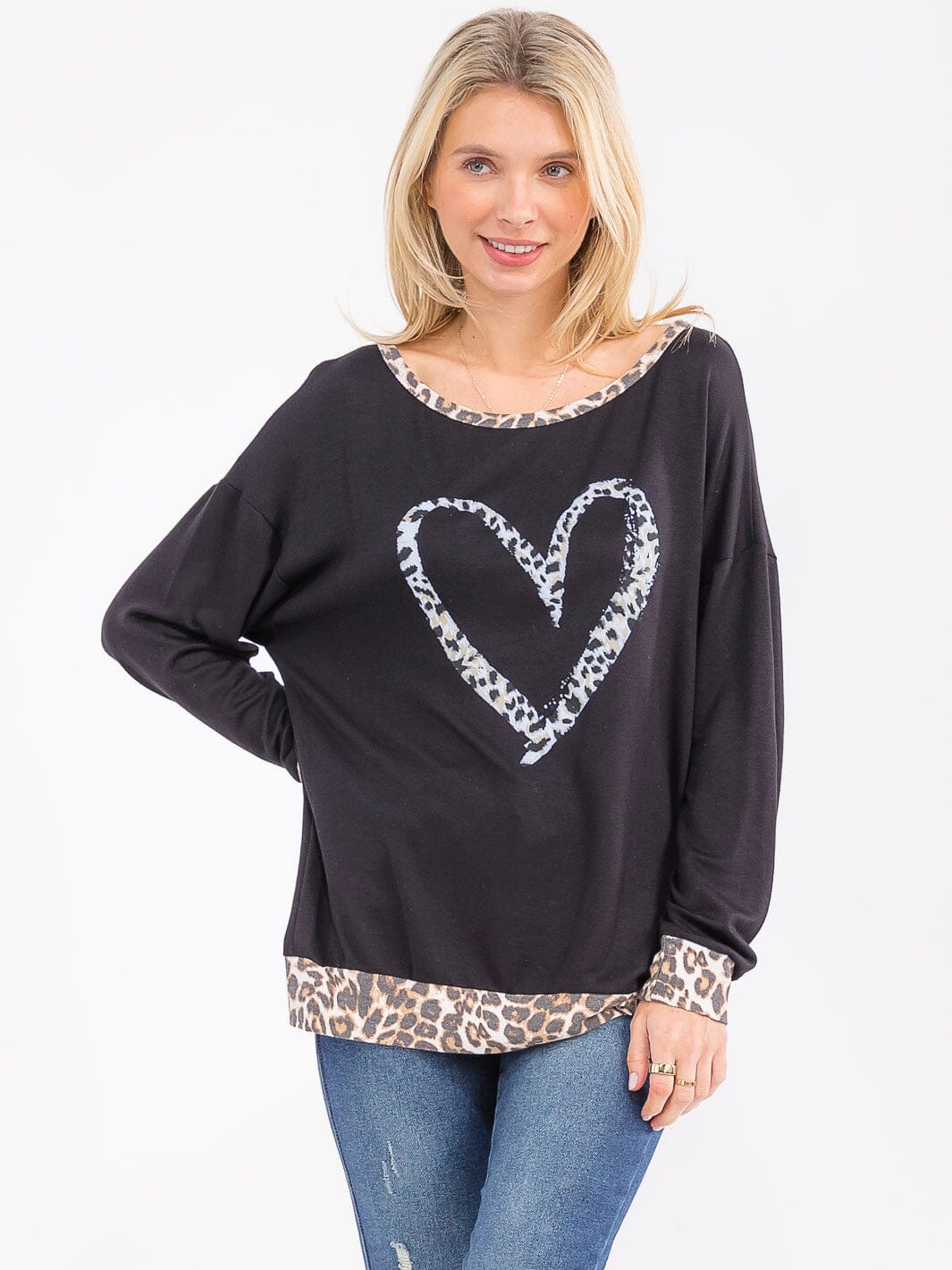 WOMEN'S LONG SLEEVE ANIMAL PRINT GRAPHIC TOP