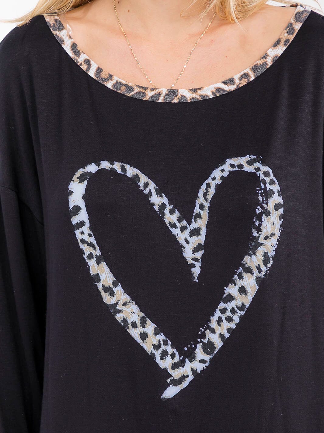 WOMEN'S LONG SLEEVE ANIMAL PRINT GRAPHIC TOP