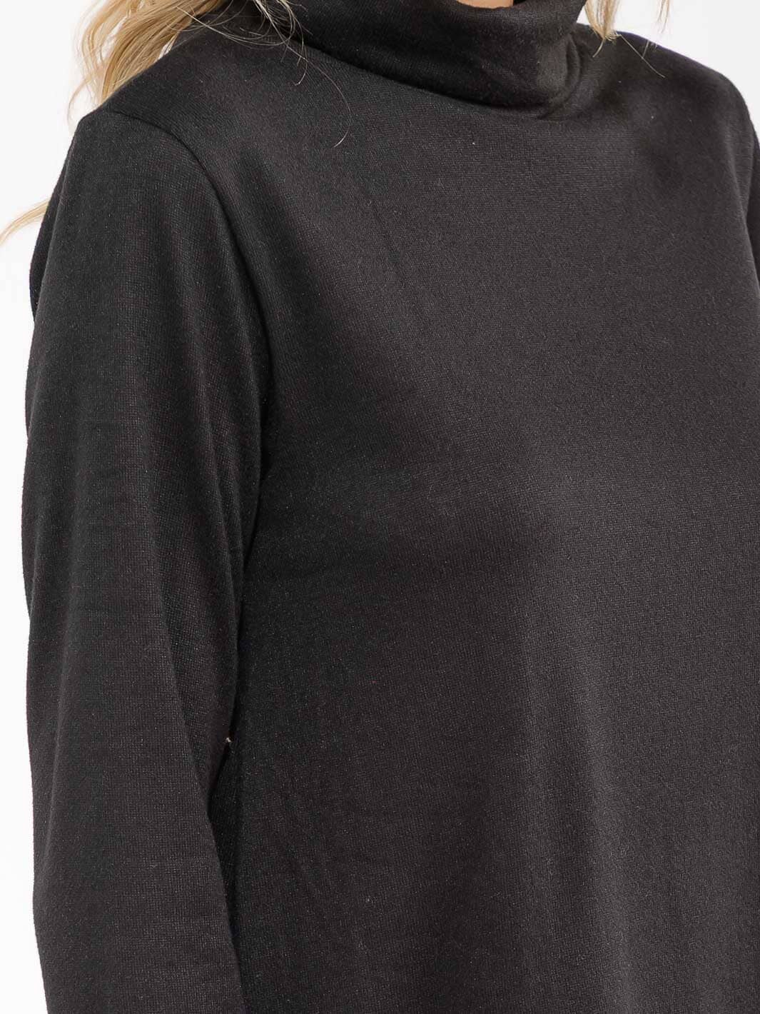 WOMEN'S LONG SLEEVE TURTLE NECK HIGH-LOW TOP