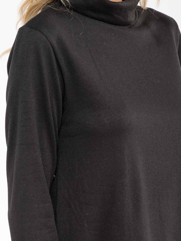 WOMEN'S LONG SLEEVE TURTLE NECK HIGH-LOW TOP