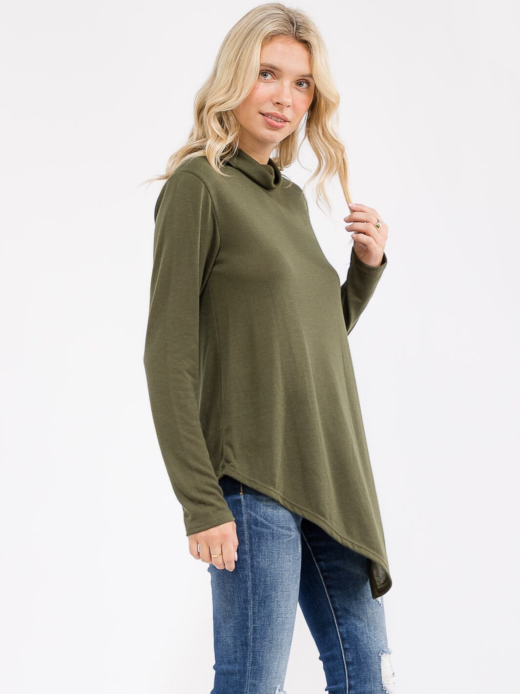 WOMEN'S LONG SLEEVE TURTLE NECK HIGH-LOW TOP