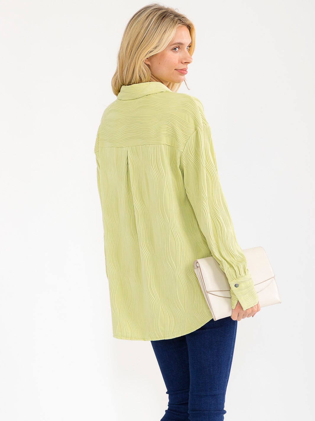WOMEN'S LONG SLEEVE BUTTON UP FRONT POCKETS DETAILED BLOUSE