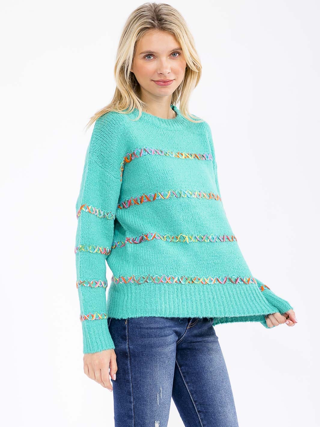 WOMEN'S LONG SLEEVE KNIT DETAILED PULLOVER SWEATER