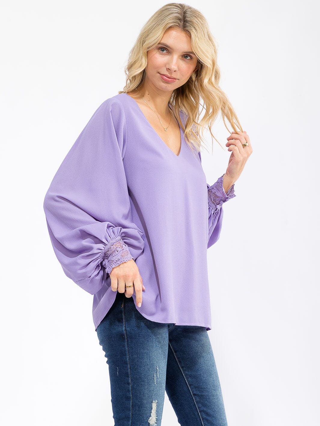 WOMEN'S LONG SLEEVE V-NECK CROCHET DETAILED LOOSE FIT BLOUSE