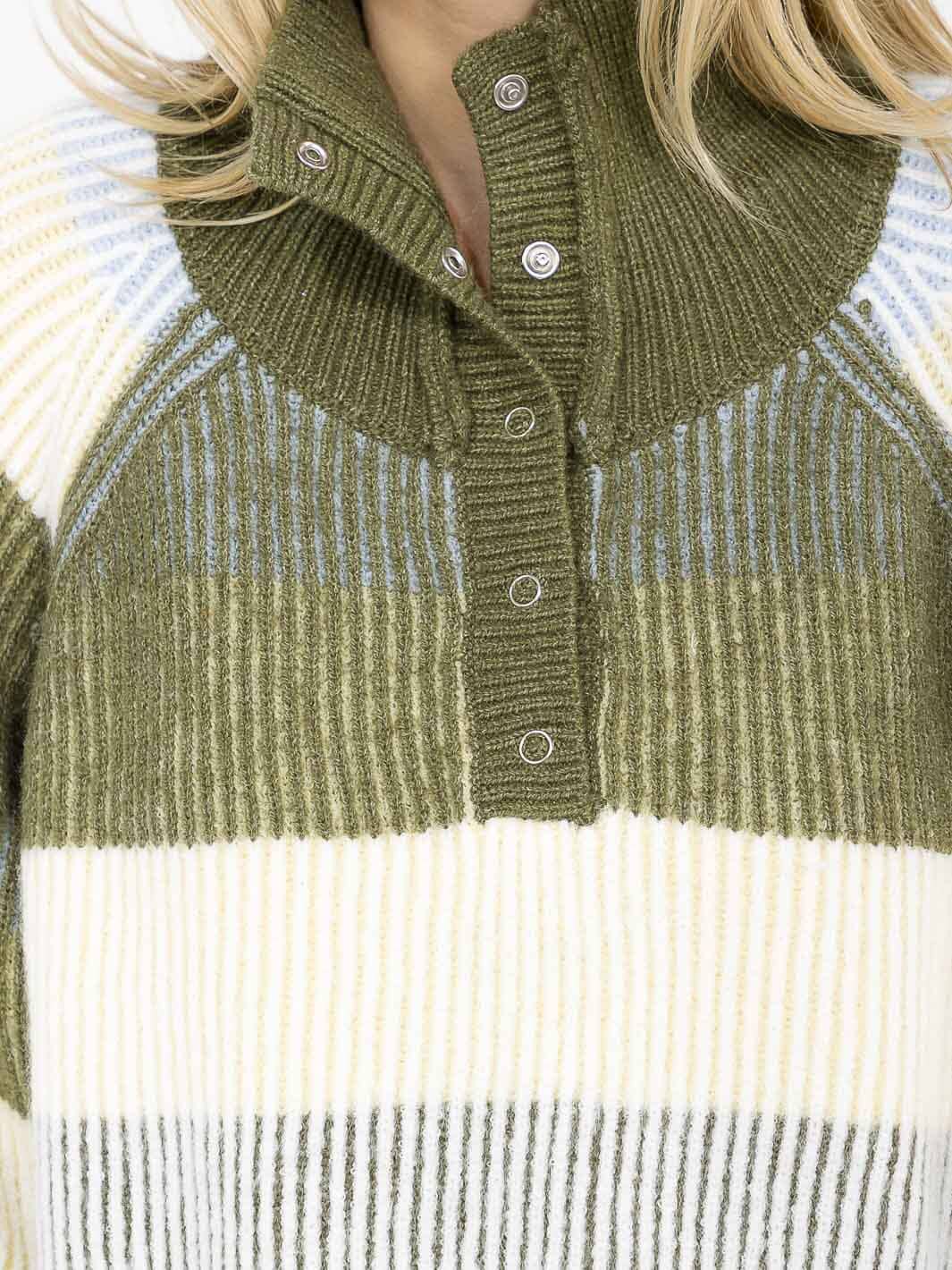 WOMEN'S LONG SLEEVE TURTLE NECK KNIT COLORBLOCK PULLOVER SWEATER