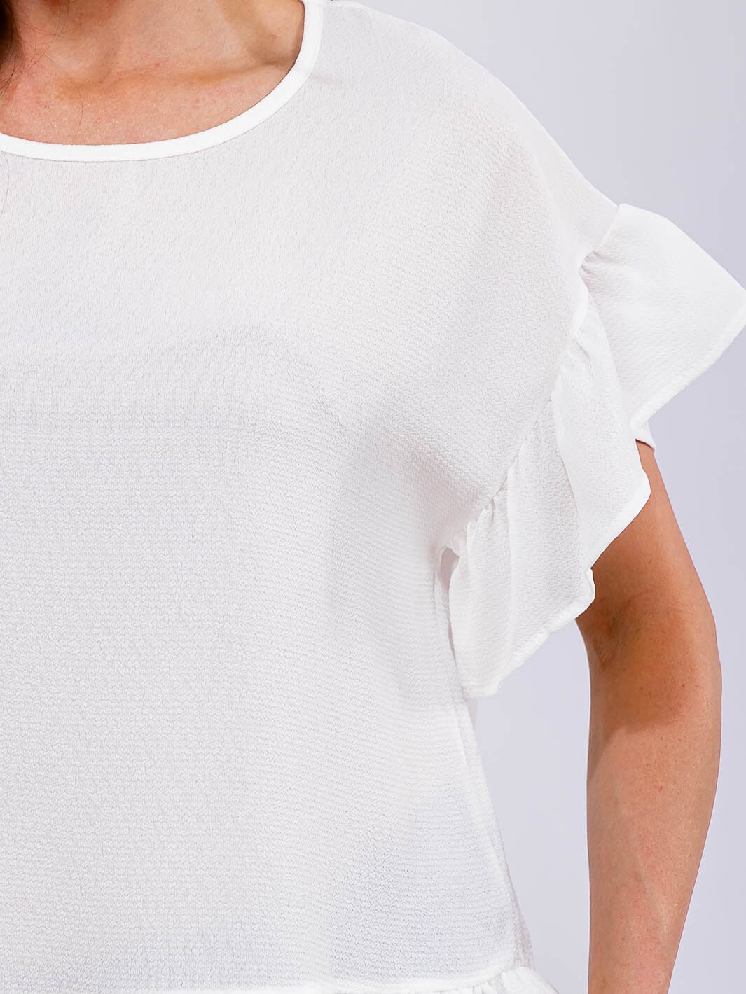 WOMEN'S SHORT RUFFLE SLEEVE TIERED BLOUSE