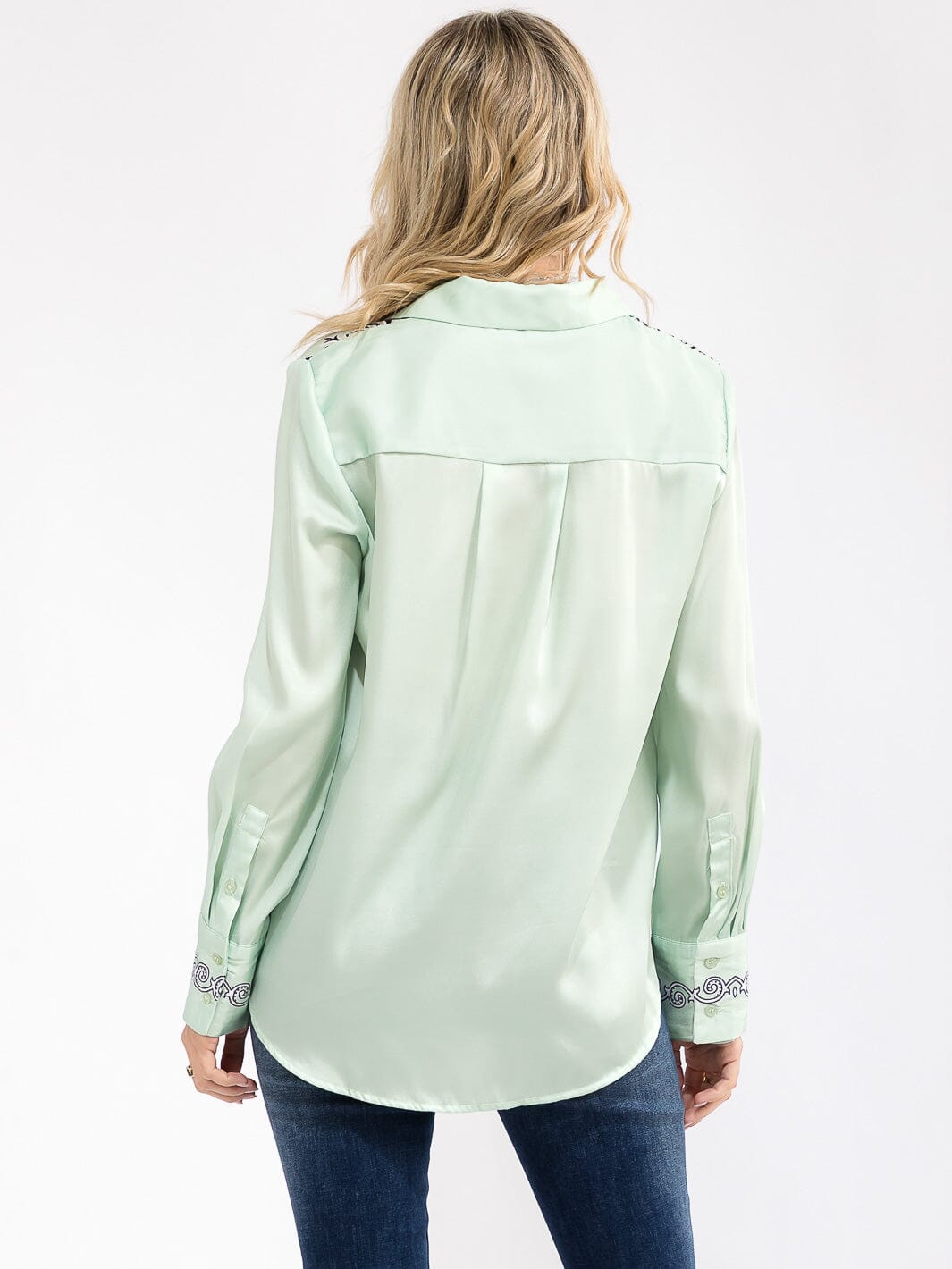 WOMEN'S LONG SLEEVE BUTTON UP PRINT BLOUSE