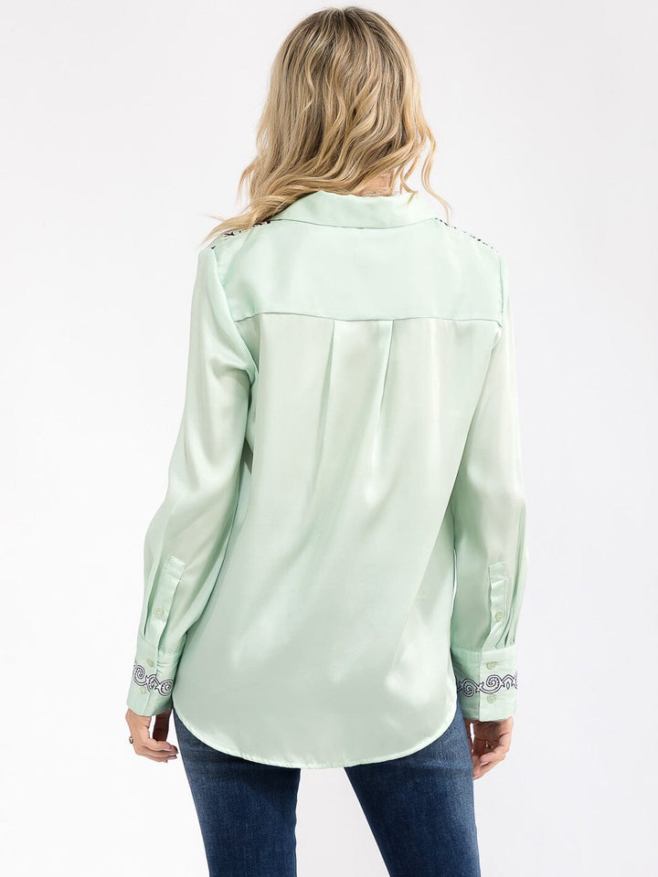 WOMEN'S LONG SLEEVE BUTTON UP PRINT BLOUSE