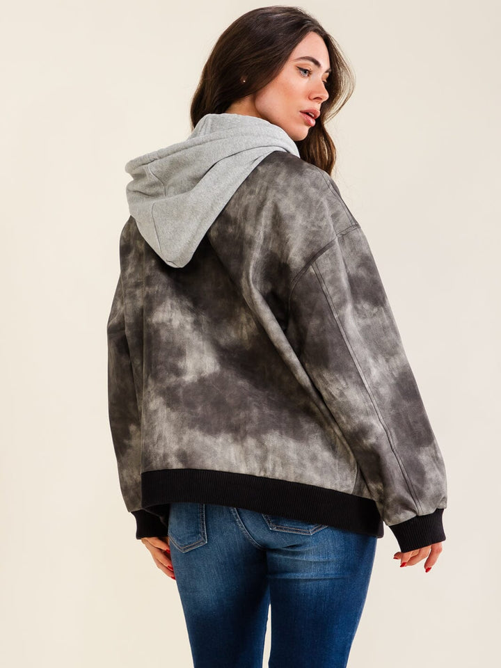 WOMEN'S LONG SLEEVE BUTTON CLOSURE FRONT POCKETS PU PLEATHER CONTRAST HOODED JACKET