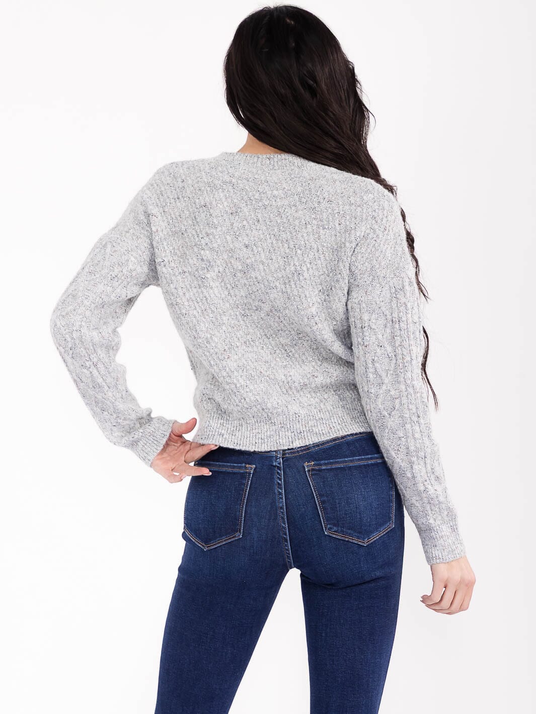 WOMEN'S LONG SLEEVE BUTTON UP DETAILED KNIT SWEATER