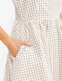 WOMEN'S SLEEVELESS FRONT POCKETS SMOCK CHEKERS PRINT MAXI DRESS