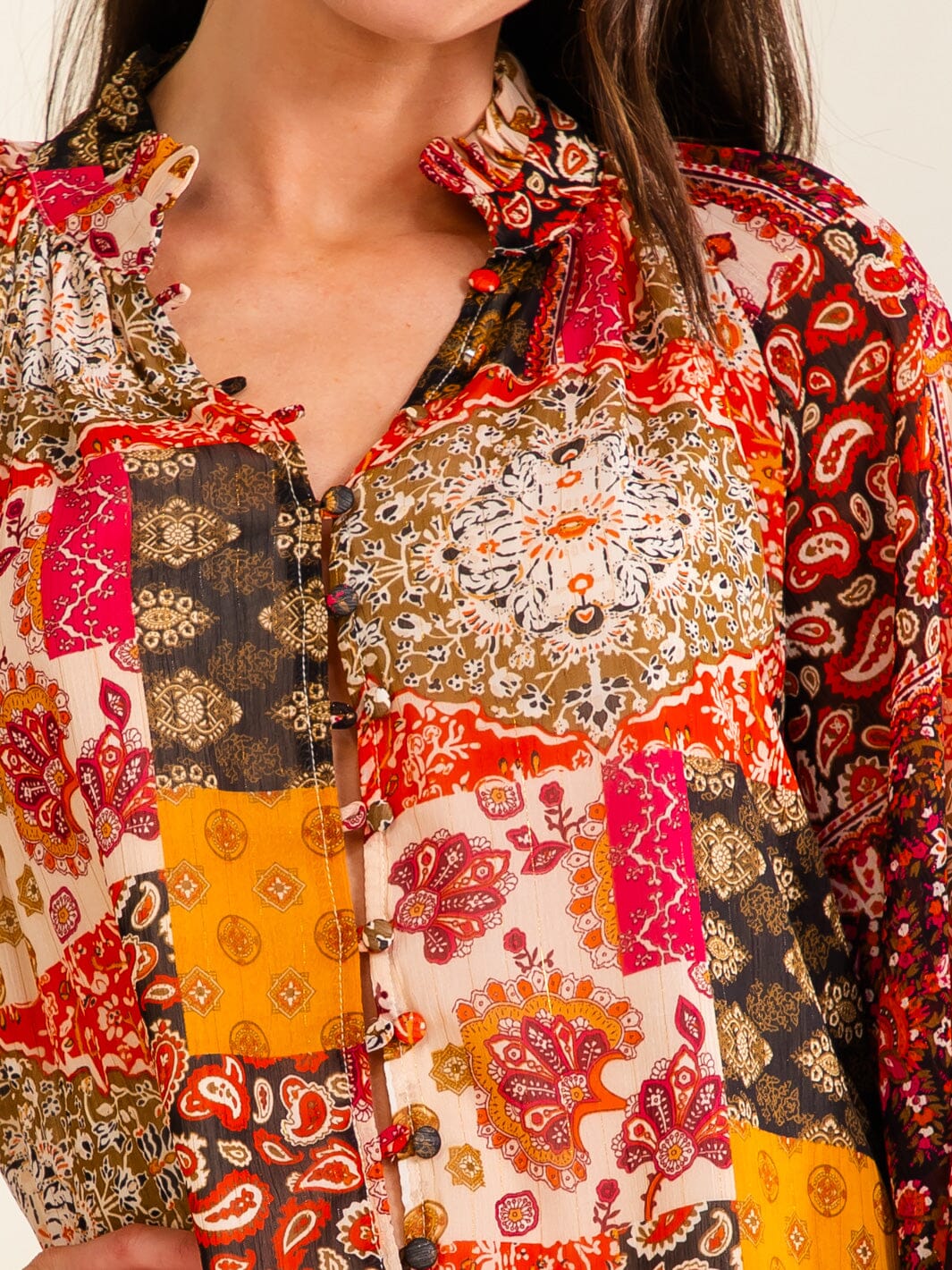 ENTRO WOMEN'S LONG SLEEVE V-NECK BUTTON UP MULTI PRINT BLOUSE