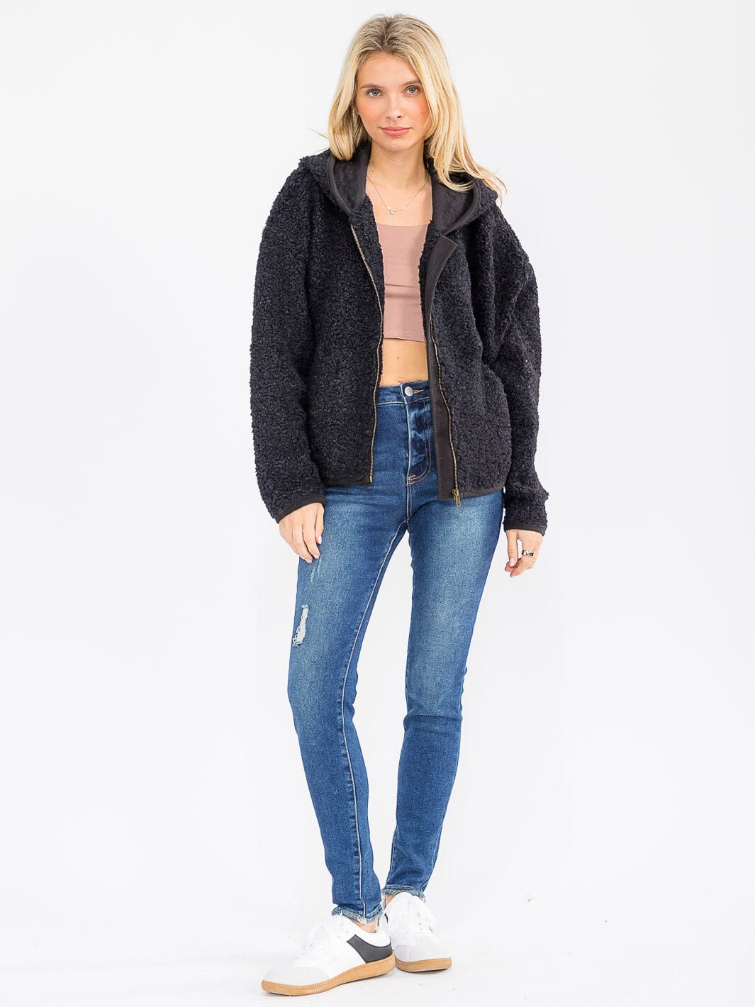 WOMEN'S LONG SLEEVE ZIPPER CLOSURE FRONT POCKETS HOODED SHERPA JACKET