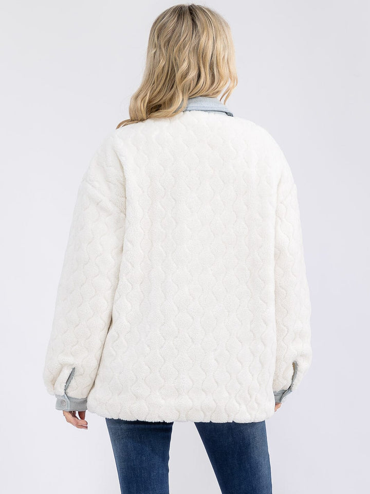 WOMEN'S LONG SLEEVE BUTTON CLOSURE FRONT POCKETS SHERPA JACKET