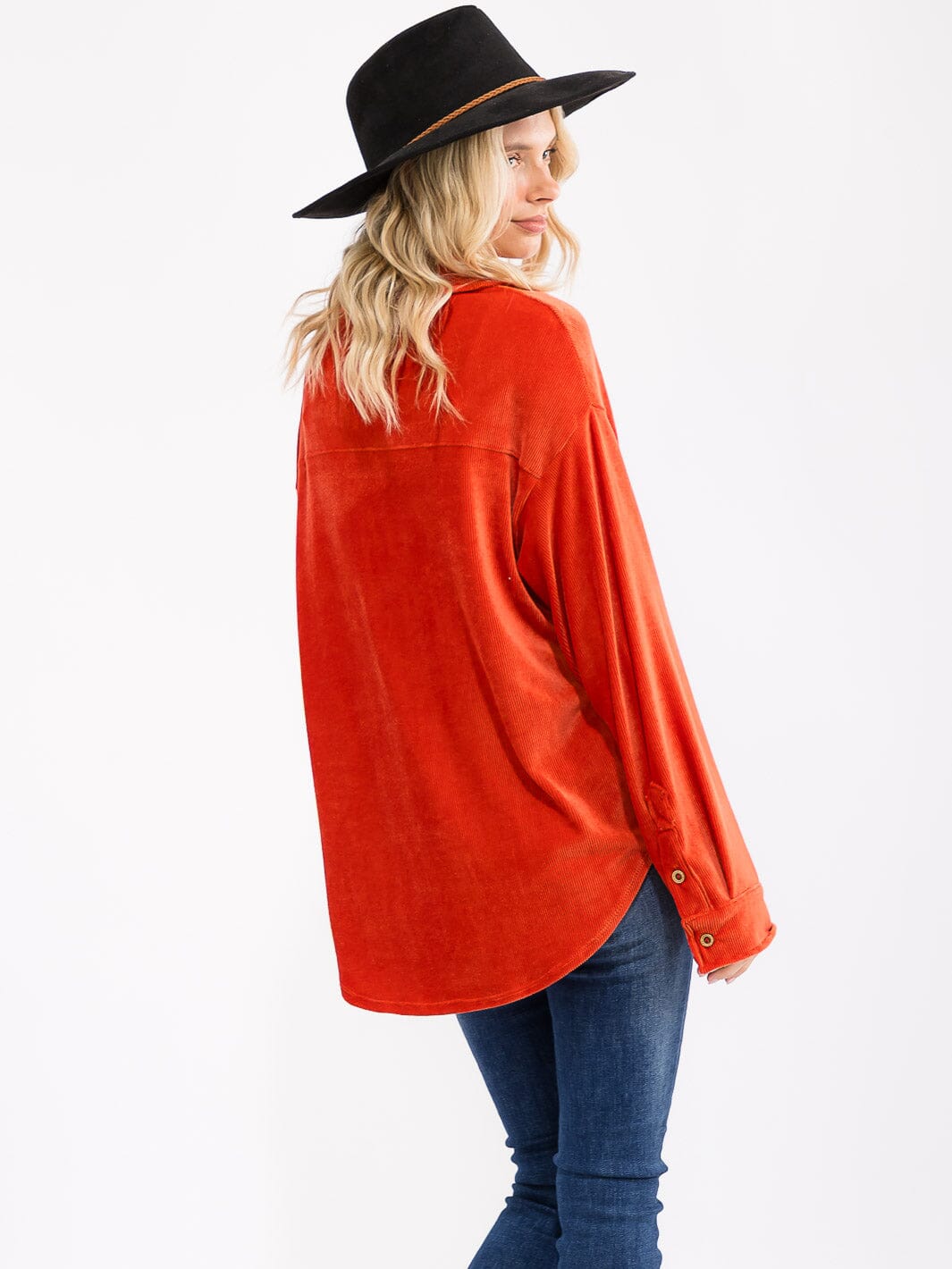 WOMEN'S LONG SLEEVE FRONT POCKET BUTTON UP OVERSIED CORDUROY TOP