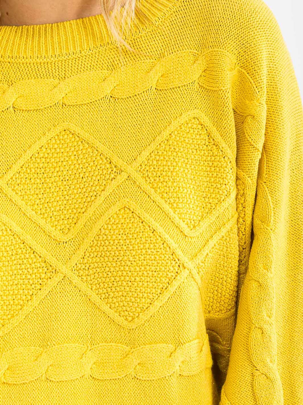 WOMEN'S LONG SLEEVE DETAILED PULLOVER SWEATER