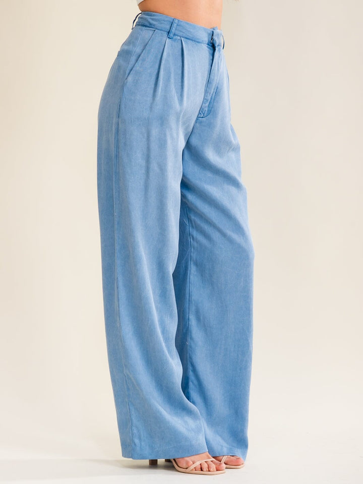 WOMEN'S BUTTON CLOSURE WIDE LEG CHAMBRAY PANTS