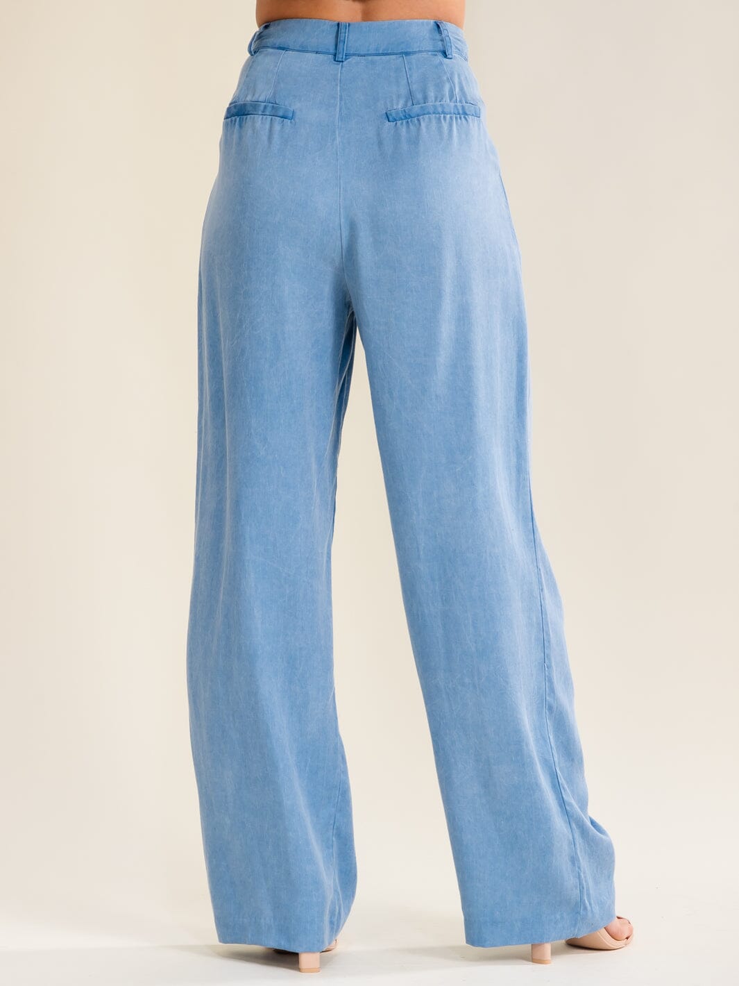 WOMEN'S BUTTON CLOSURE WIDE LEG CHAMBRAY PANTS