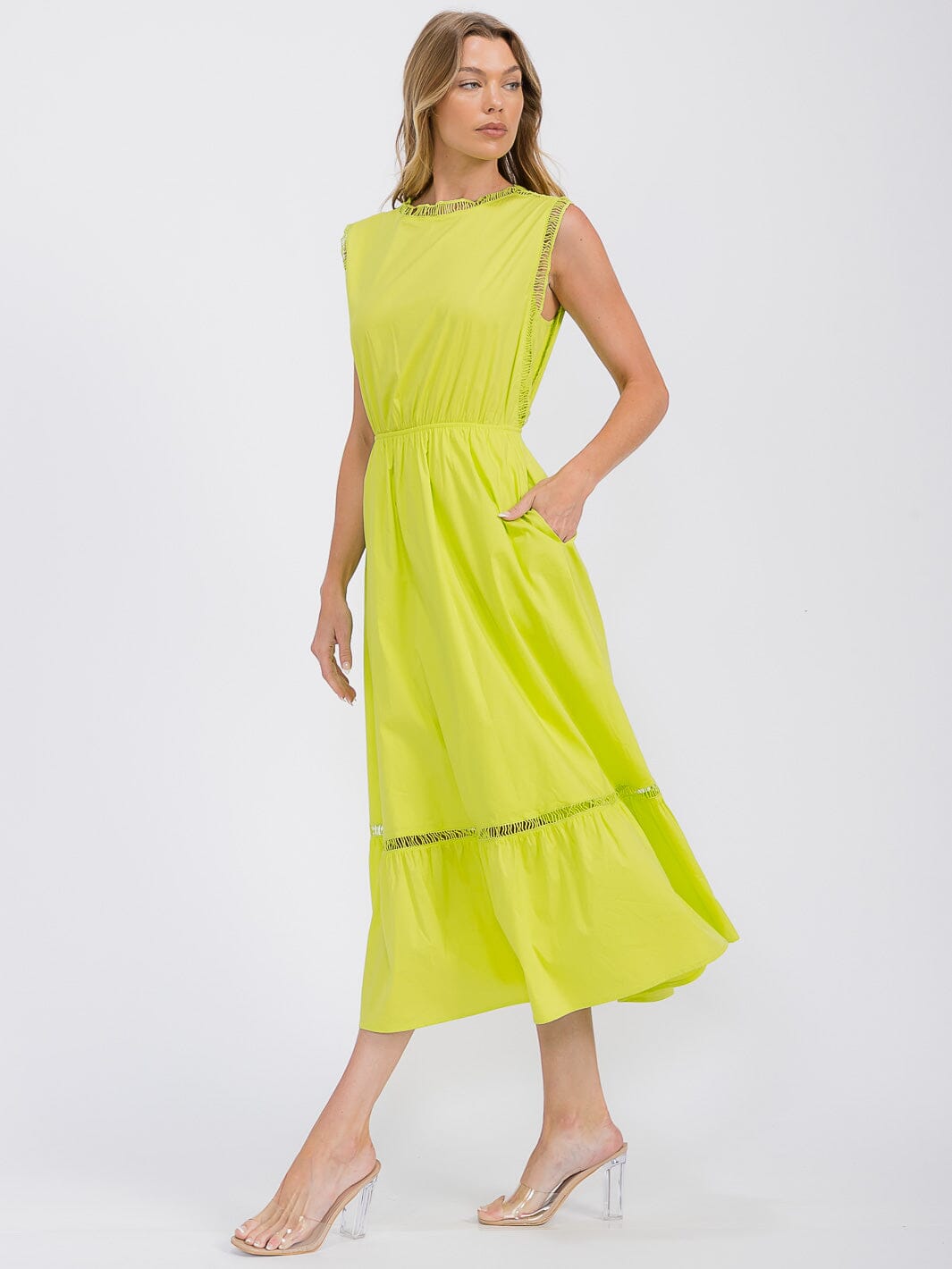 WOMEN'S SLEEVELESS FRONT POCKETS ELASTIC WAIST TIERED MAXI DRESS