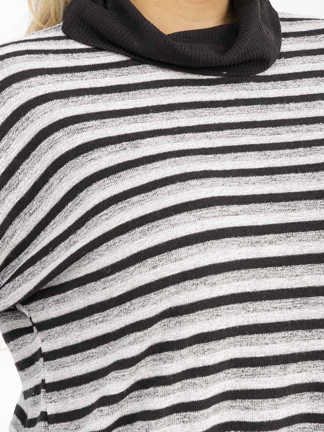 PLUS SIZE LONG SLEEVE TURTLE NECK COLORBLOCK STRIPES TOP