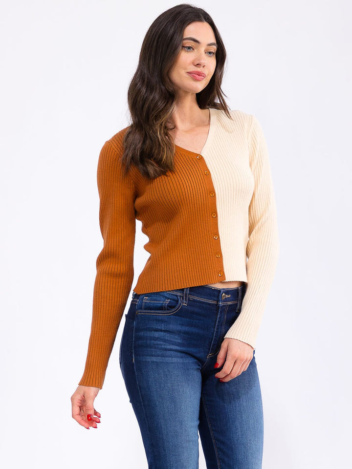 WOMEN'S LONG SLEEVE V-NECK BUTTON UP COLORBLOCK RIBBED TOP