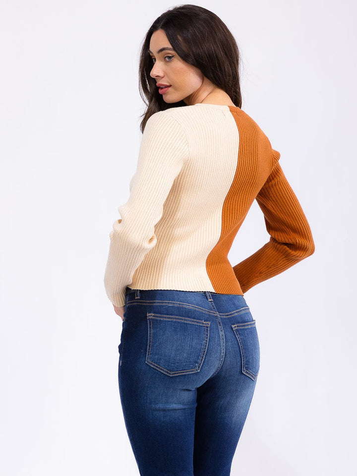 WOMEN'S LONG SLEEVE V-NECK BUTTON UP COLORBLOCK RIBBED TOP