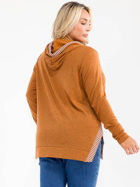 PLUS SIZE LONG SLEEVE HOODED TOP