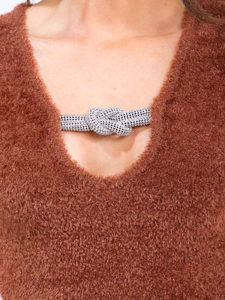 WOMEN'S SHORT SLEEVE V-NECK FUZZY DETAILED TOP