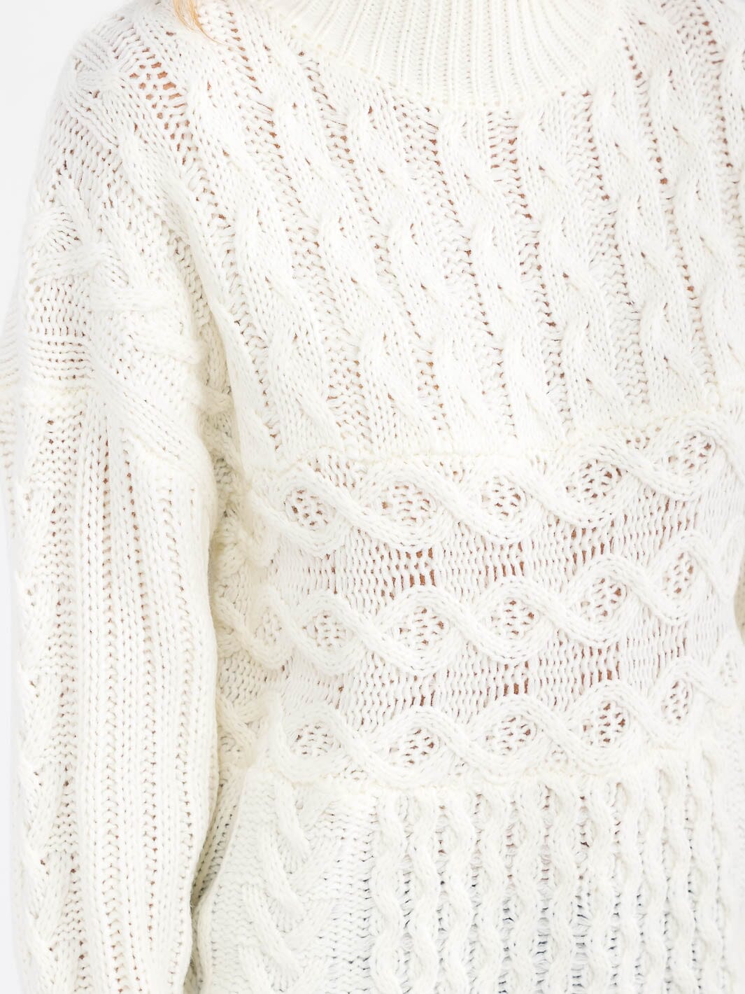 WOMEN'S LONG SLEEVE DETAILED KNIT PULLOVER SWEATER