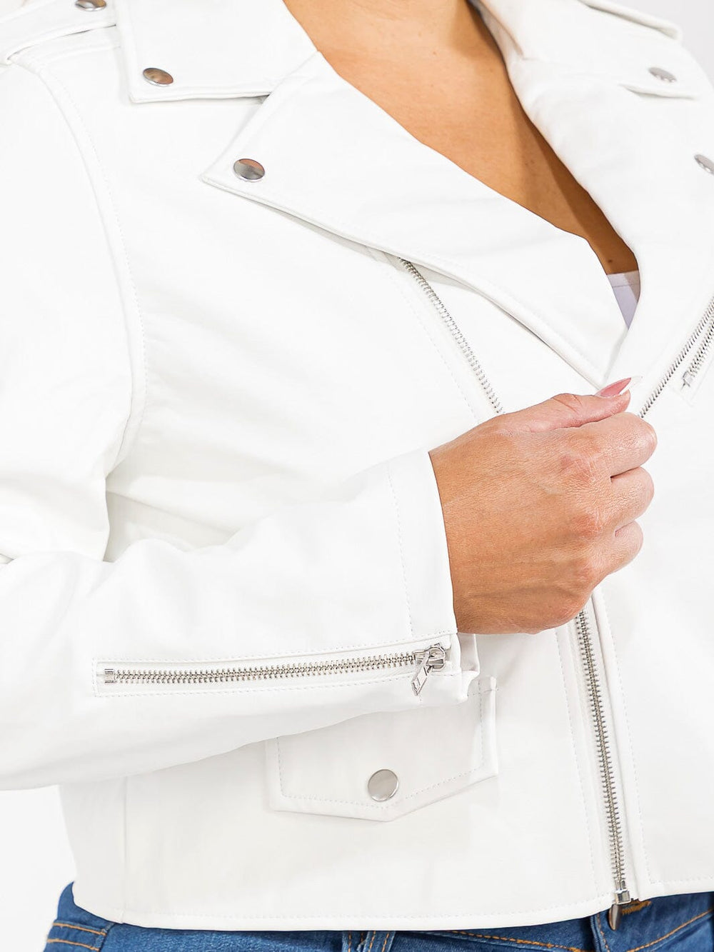 PLUS SIZE LONG SLEEVE ZIPPER CLOSURE PLEATHER JACKET