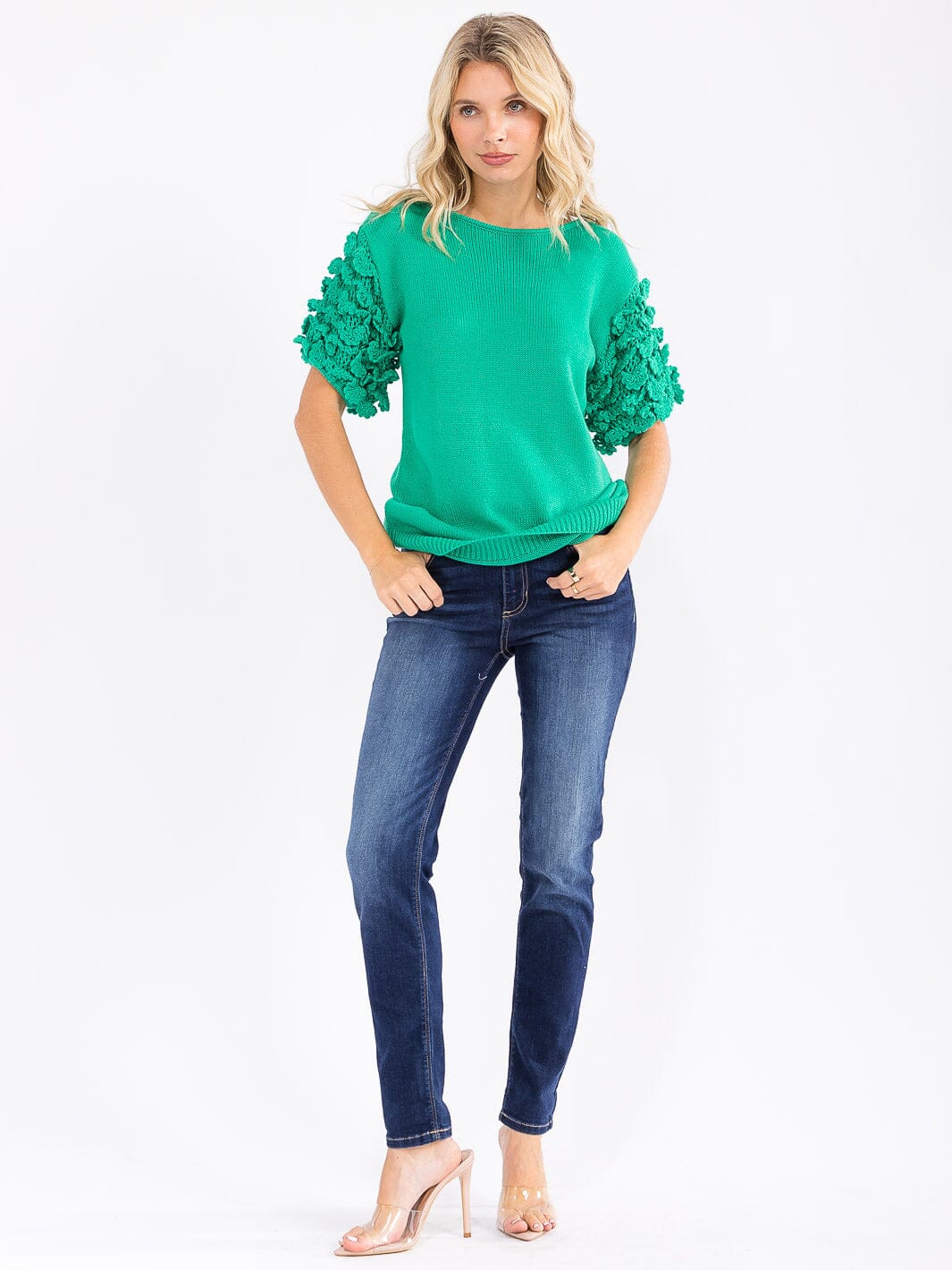 WOMEN'S SHORT RUFFLE SLEEVE KNIT BLOUSE