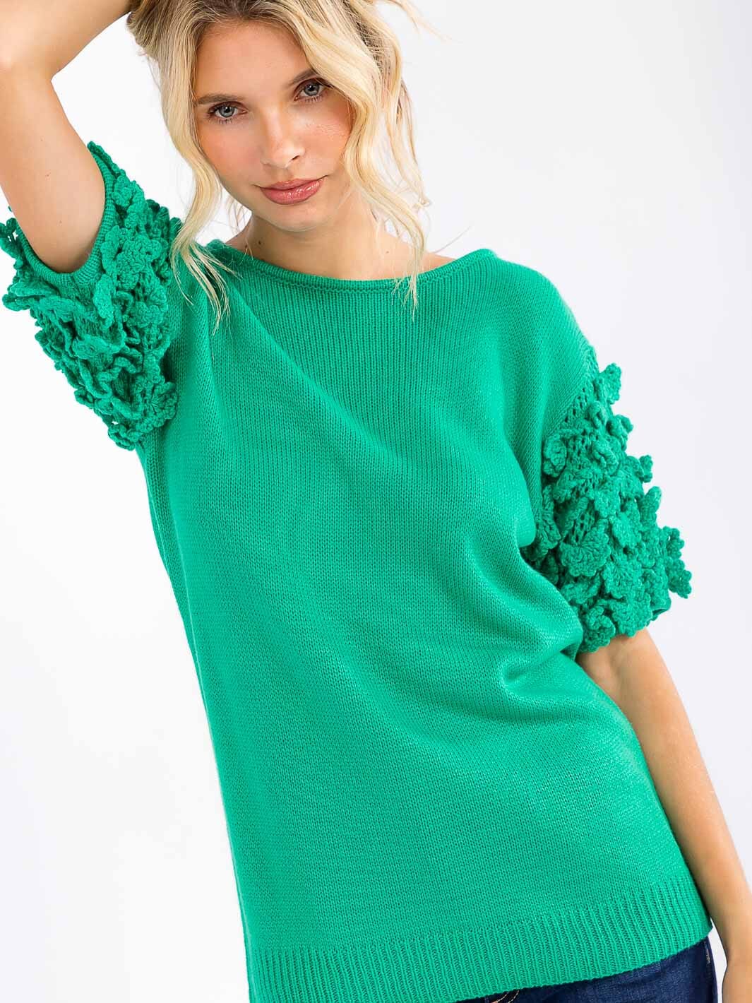 WOMEN'S SHORT RUFFLE SLEEVE KNIT BLOUSE