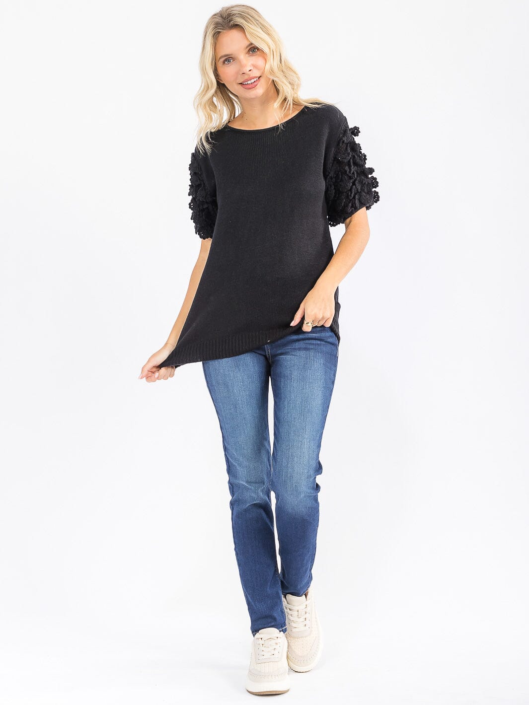 WOMEN'S SHORT RUFFLE SLEEVE KNIT BLOUSE