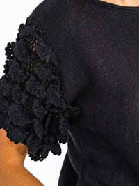 WOMEN'S SHORT RUFFLE SLEEVE KNIT BLOUSE