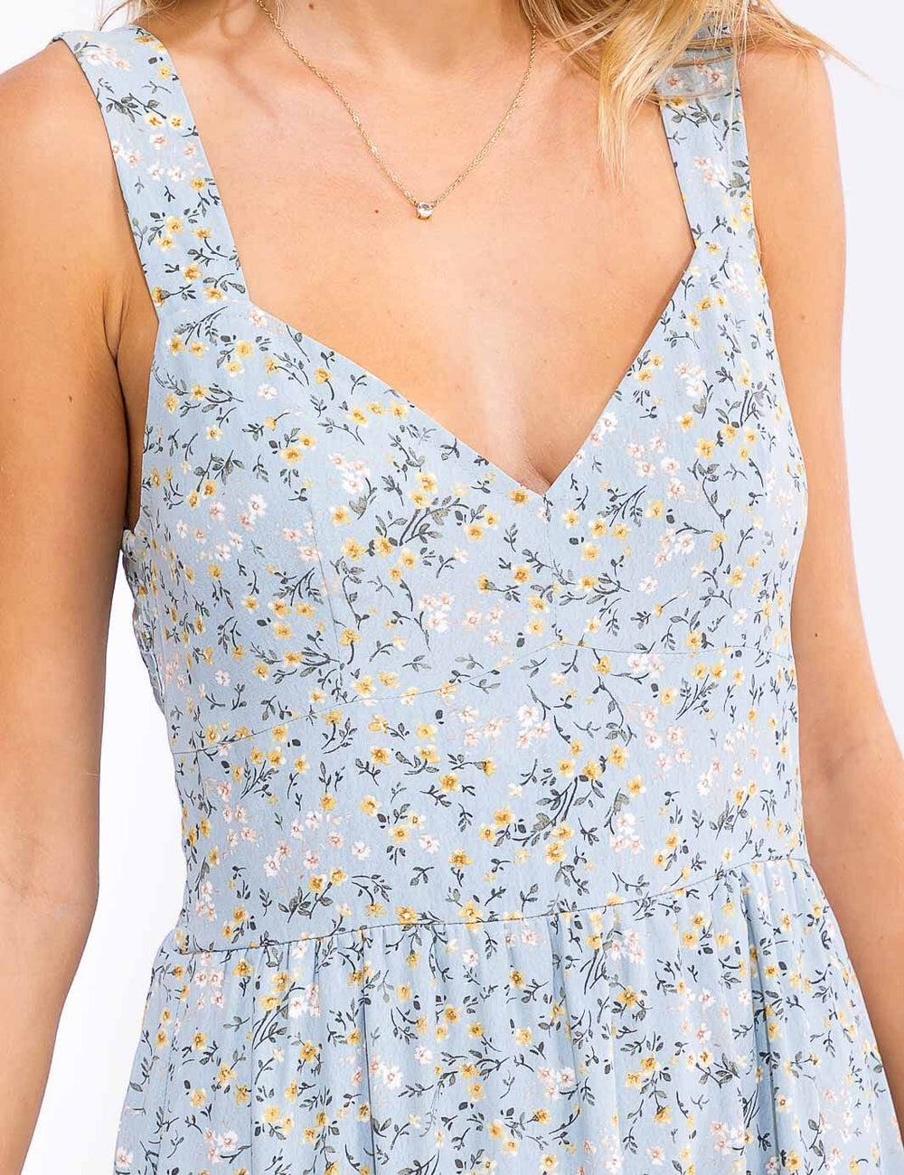 WOMEN'S SLEEVELESS V-NECK SMOCK TIERED FLORAL PRINT MAXI DRESS