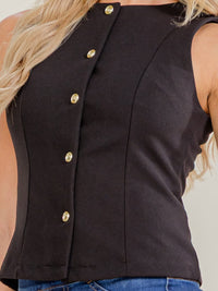 WOMEN'S SLEEVELESS BUTTON UP SOLID TOP