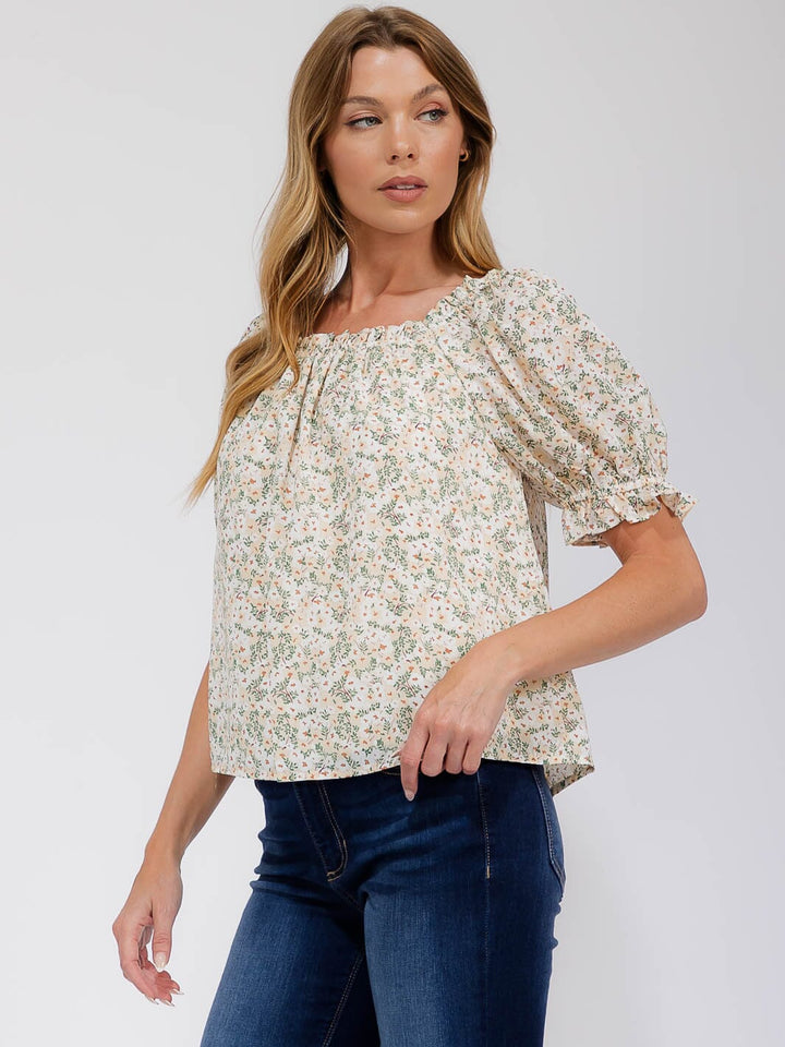 WOMEN'S SHORT SLEEVE FLOWER DETAILED BLOUSE