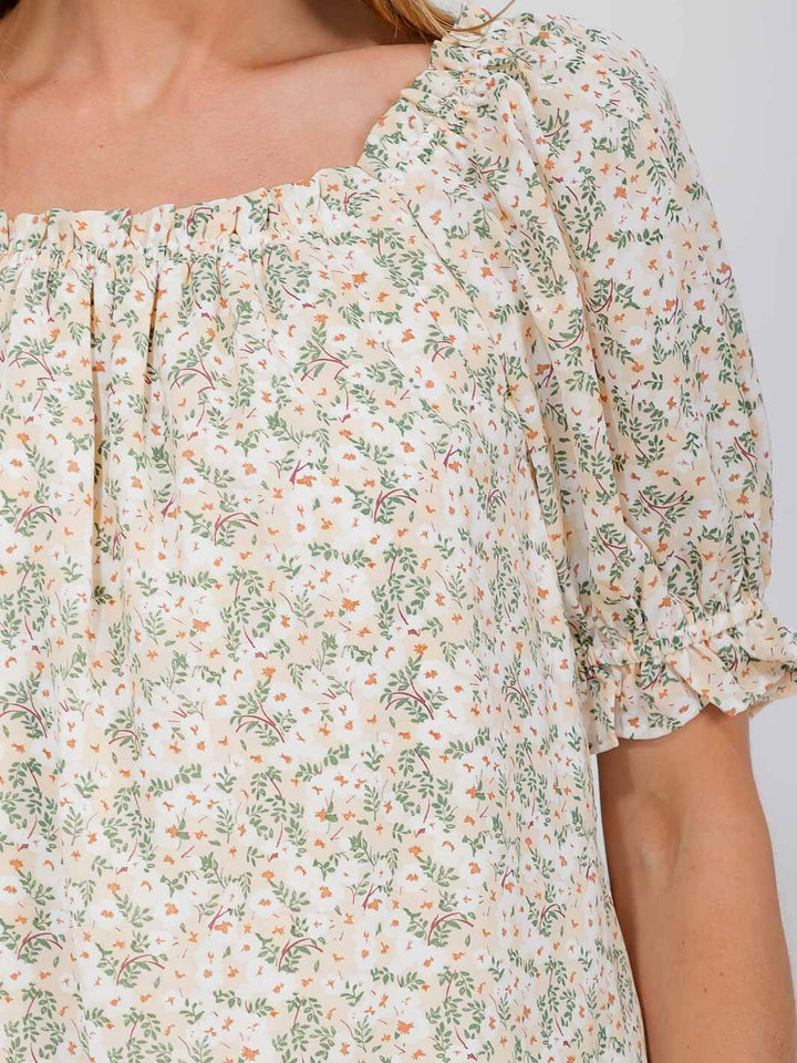 WOMEN'S SHORT SLEEVE FLOWER DETAILED BLOUSE