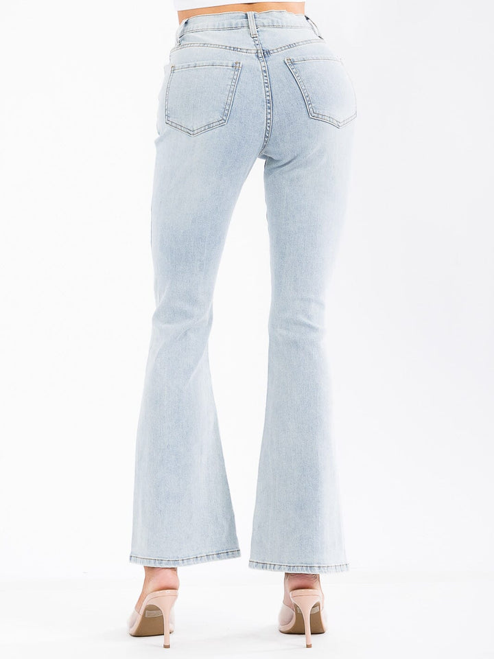 WOMEN'S BUTTON CLOSURE DISTRESS WASHED BELL LEG DENIM PANTS