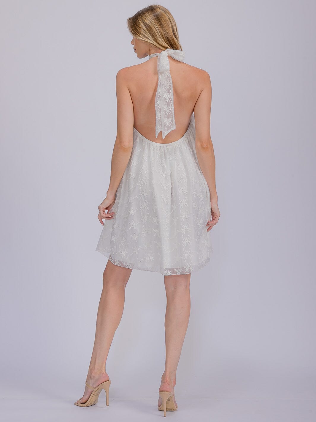 WOMEN'S SLEEVELESS HALTER NECK CROCHET FLORAL MINI DRESS