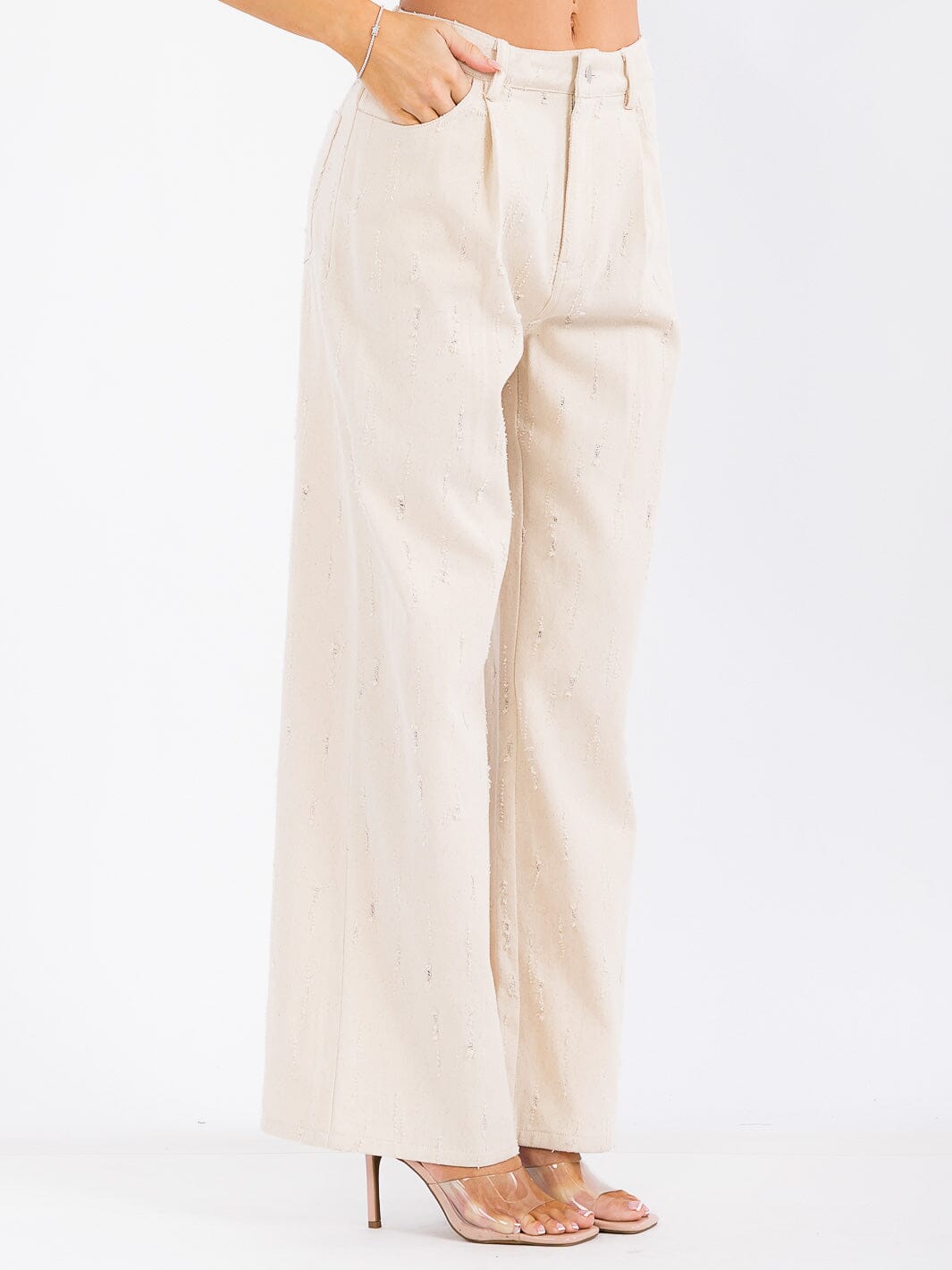 WOMEN'S BUTTON CLOSURE CARGO POCKETS WIDE LEG DISTRESS DENIM PANTS