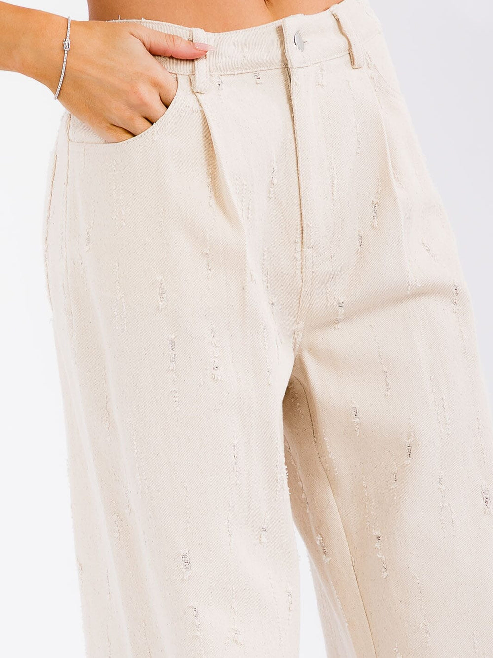 WOMEN'S BUTTON CLOSURE CARGO POCKETS WIDE LEG DISTRESS DENIM PANTS